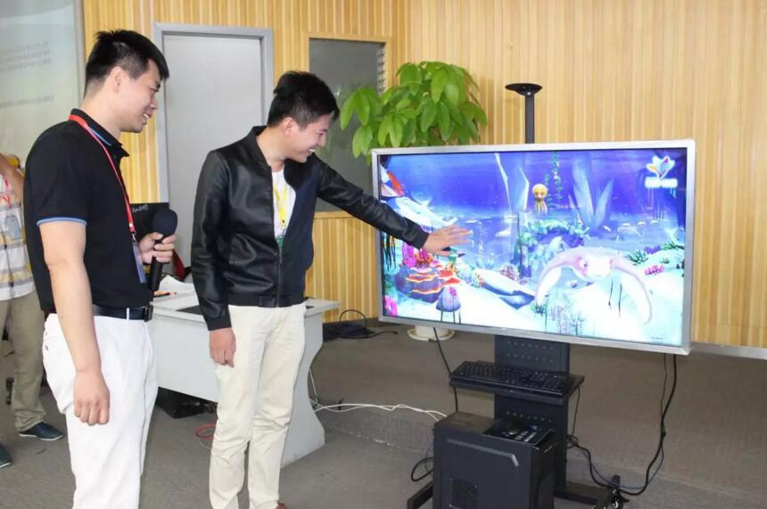國外無人駕駛汽車裝載VR體驗，VR技術繼續發力！
