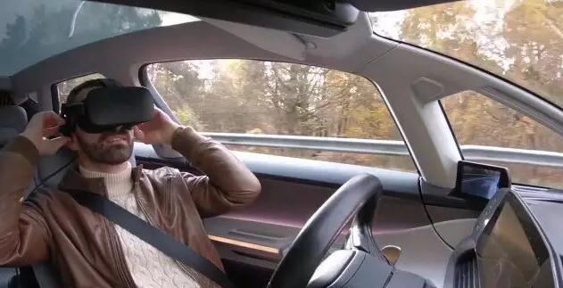 國外無人駕駛汽車裝載VR體驗，VR技術繼續發力！