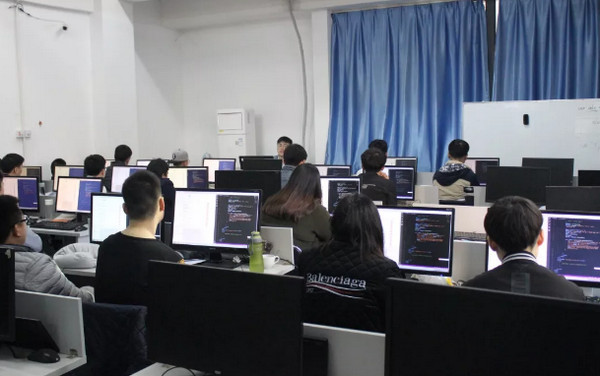配圖8 云和數(shù)據(jù)課堂實景.jpg